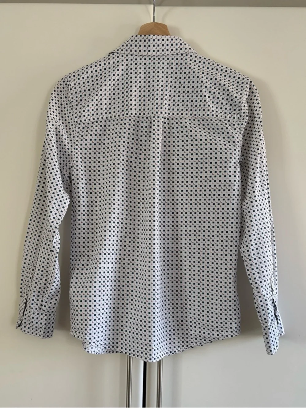 Ben Sherman White Shirt with Navy Squares and Maroon Accents Boys Size 18 - Picture 2 of 6